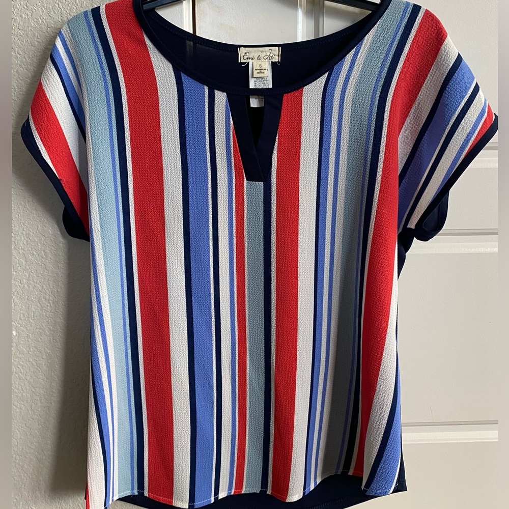 Summer blouse- t shirt with triangle cutout